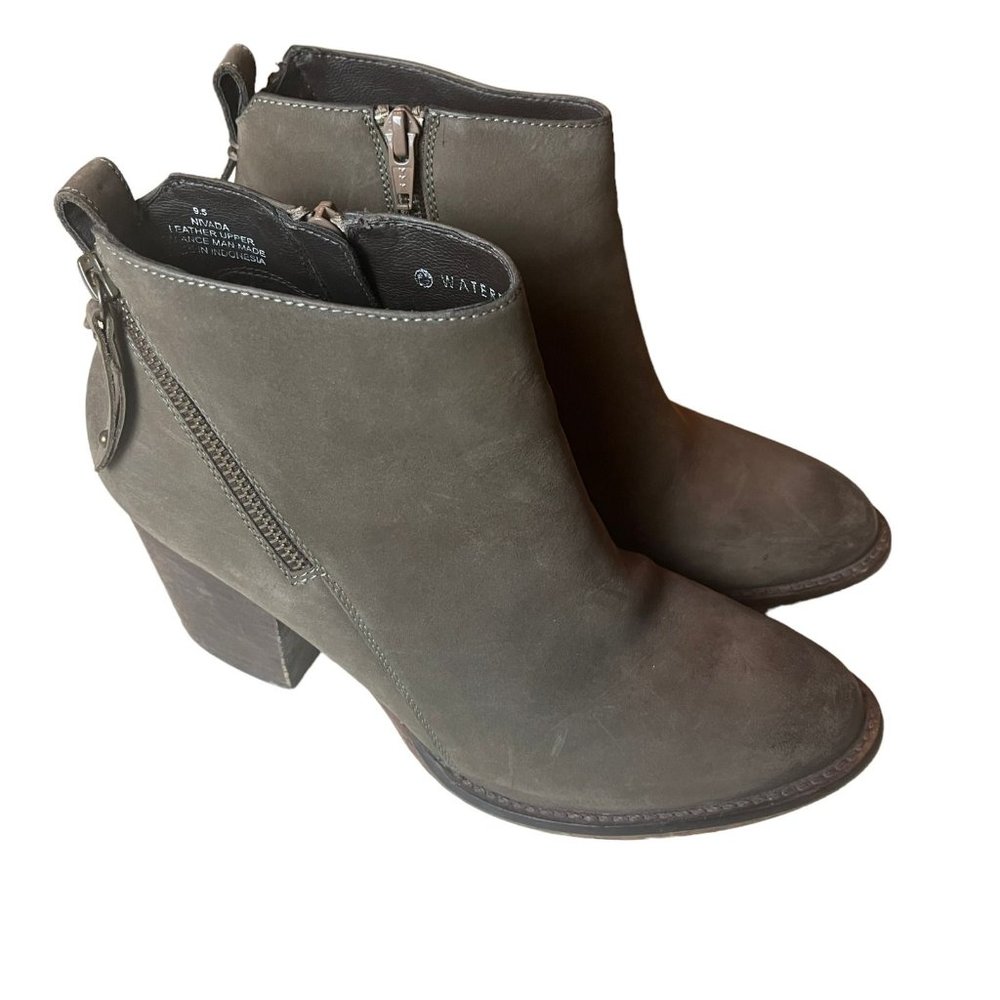Blondo Women's Nivada Zip Ankle Booties Waterproof Leather Taupe Size US9.5